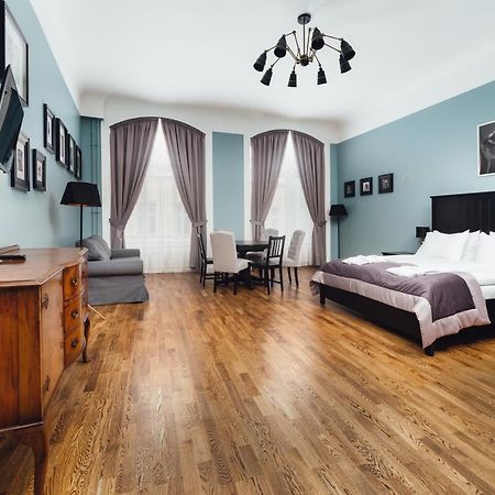 Sherlock Art Hotel Riga Luaran gambar