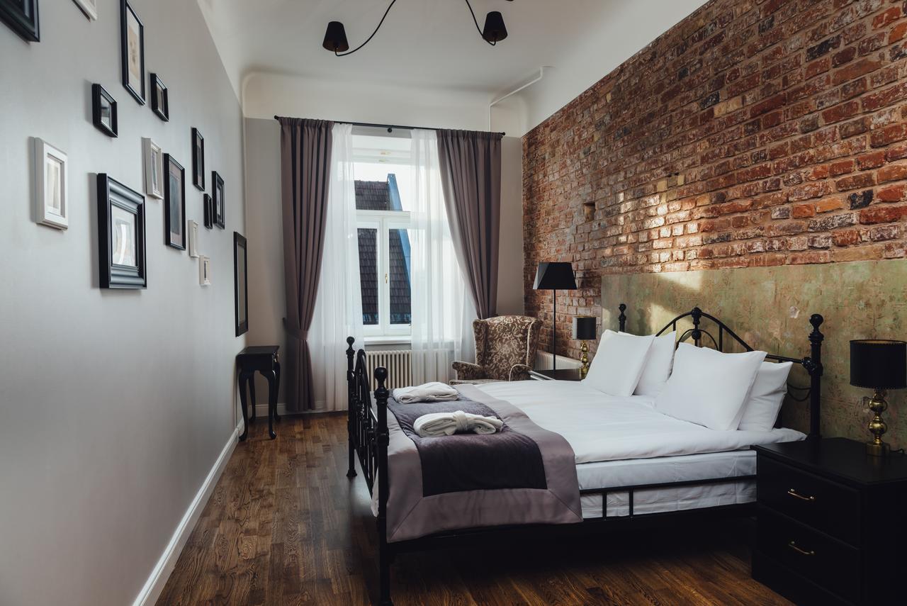 Sherlock Art Hotel Riga Luaran gambar