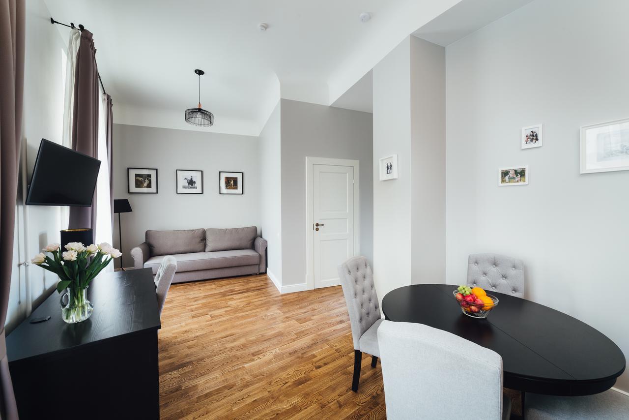 Sherlock Art Hotel Riga Luaran gambar